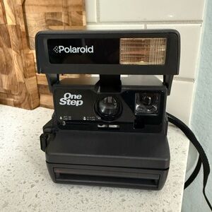 Polaroid OneStep Classic Black Camera
